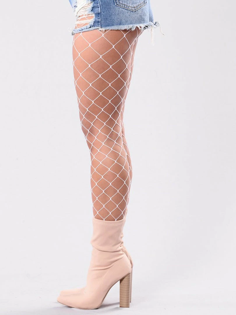 Leg Avenue Christmas Festival Favourite Diamond Fishnet Tights In White 2 Leg Avenue Christmas Festival Favourite Diamond Fishnet Tights In White